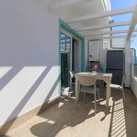 Casa Sara - Nuovo E Luminoso Con Ampia Veranda Santa Maria